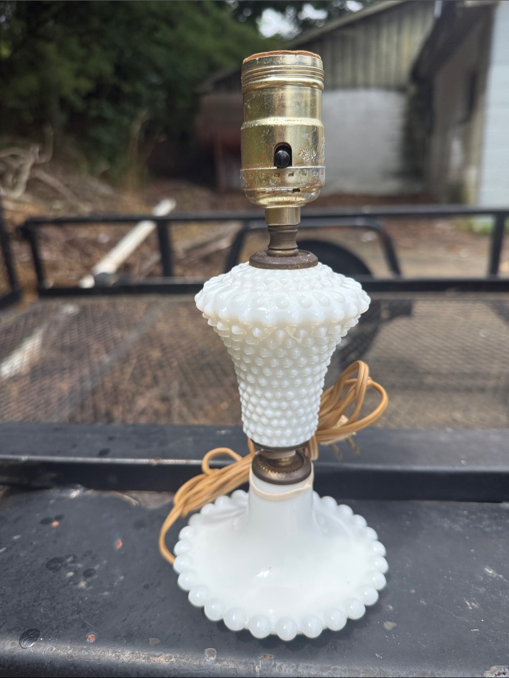 Vintage-Style White Hobnail Milk Glass Table Lamp